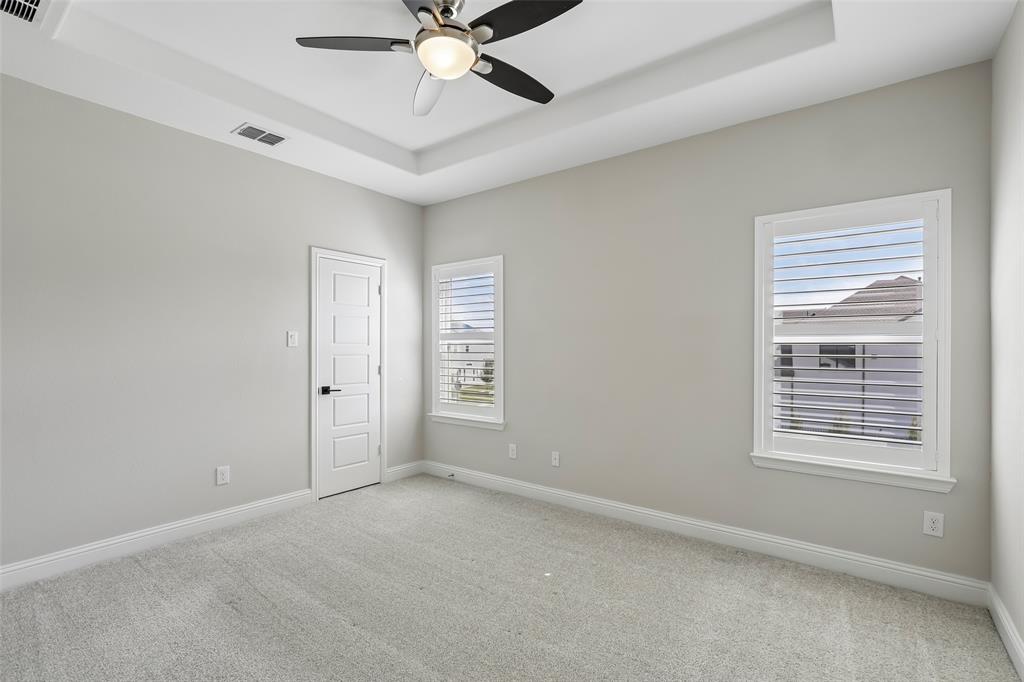 1128 Berkshire Way Property Photo 19