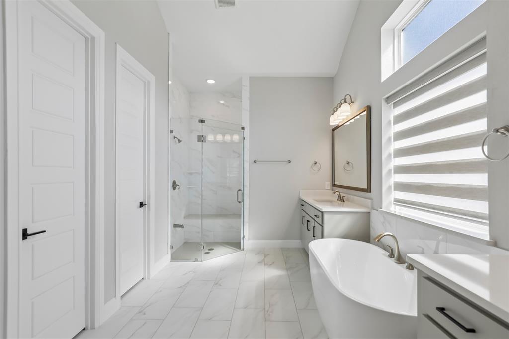 1128 Berkshire Way Property Photo 21