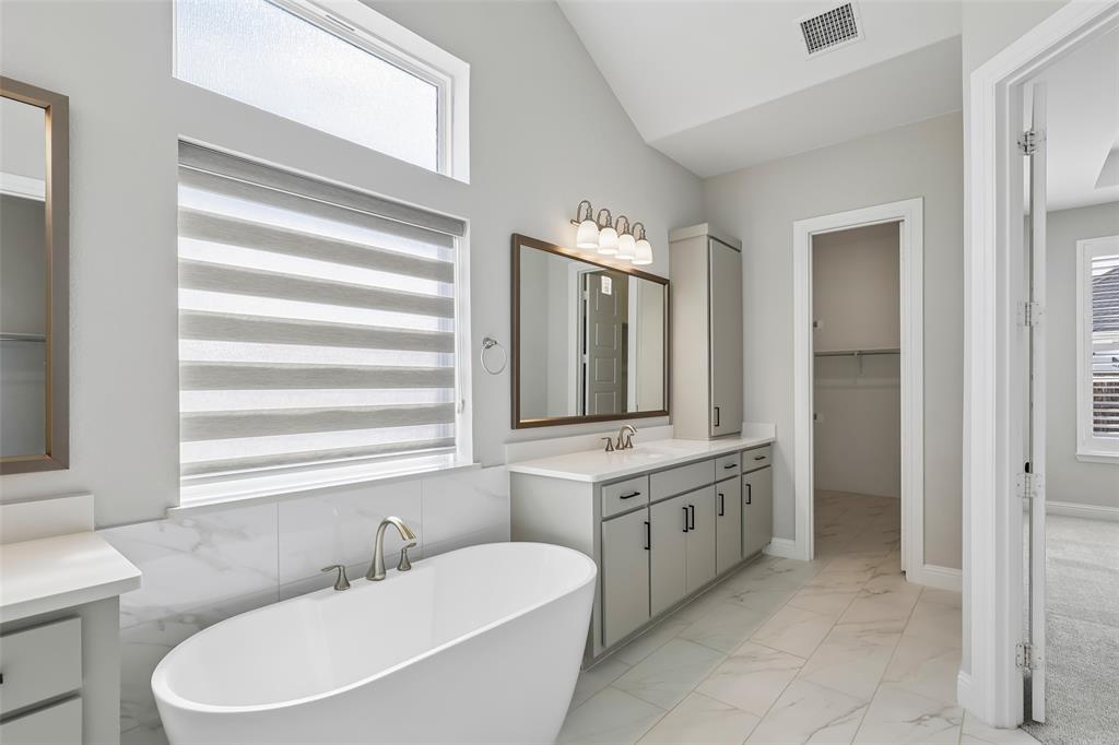 1128 Berkshire Way Property Photo 22