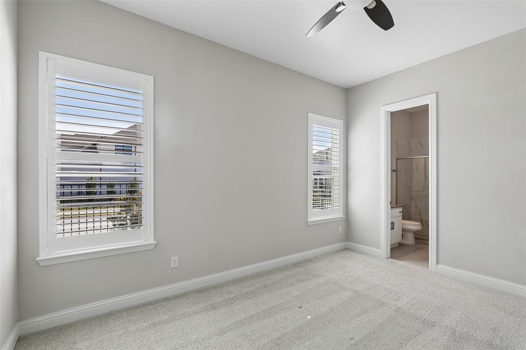1128 Berkshire Way Property Photo 25