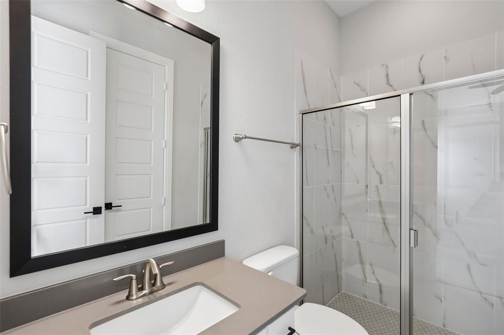 1128 Berkshire Way Property Photo 26