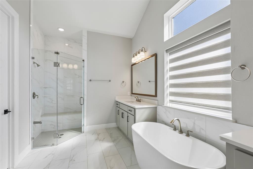 1128 Berkshire Way Property Photo 33
