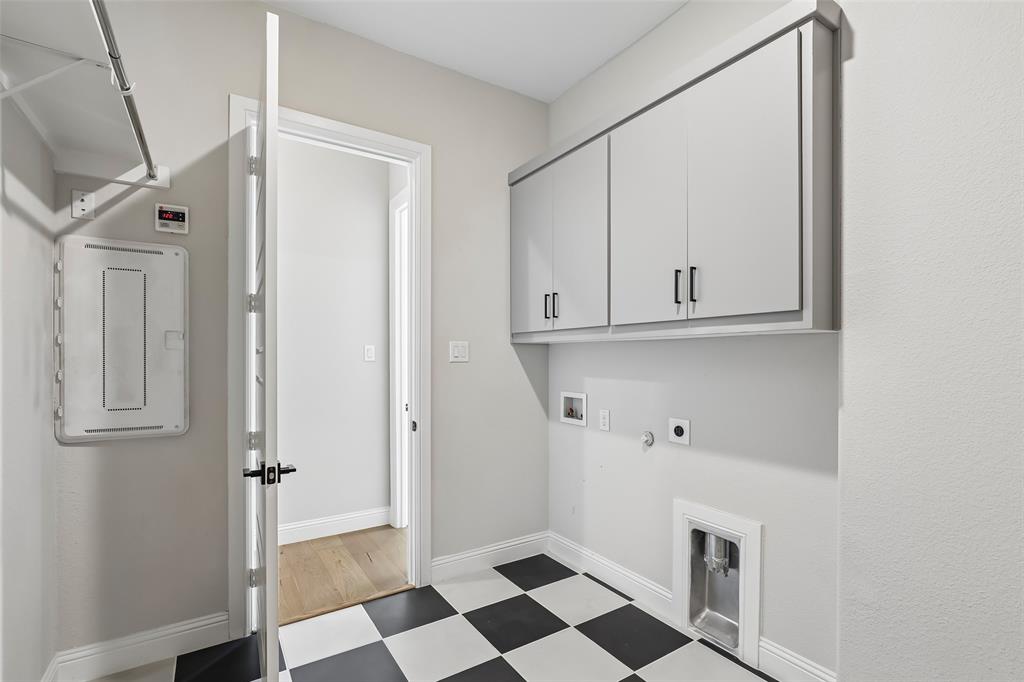 1128 Berkshire Way Property Photo 34