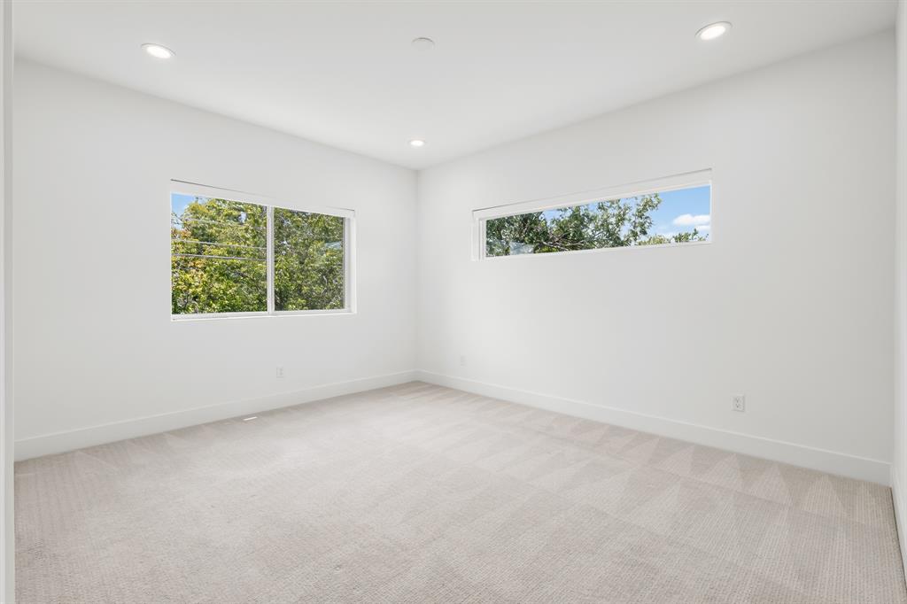 9816 Mixon Drive Property Photo 27