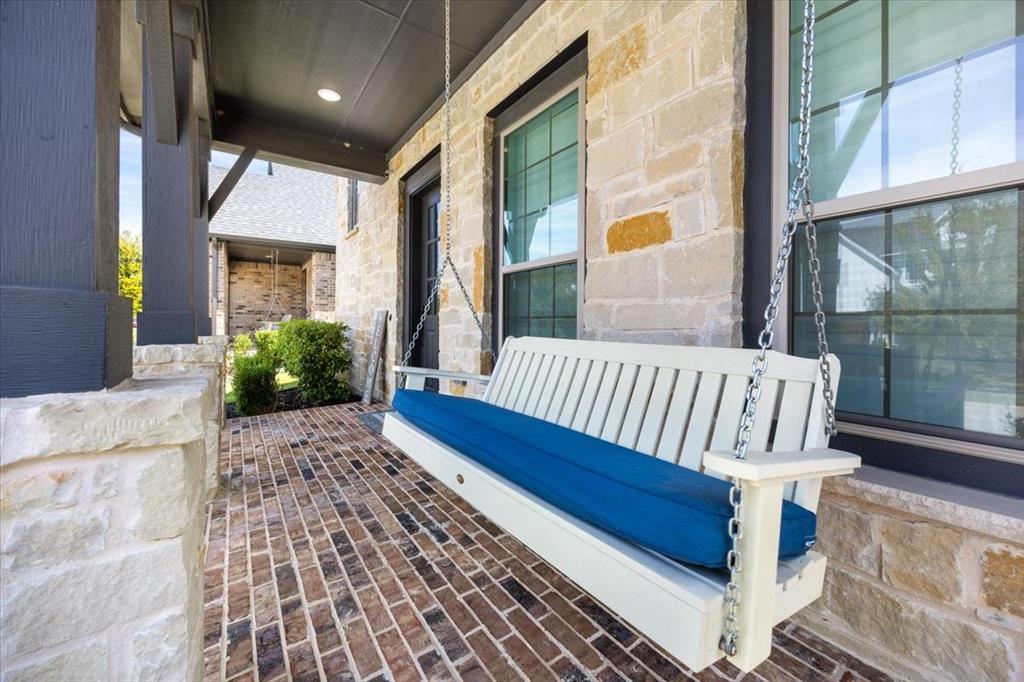 12905 Yale Court Property Photo 4