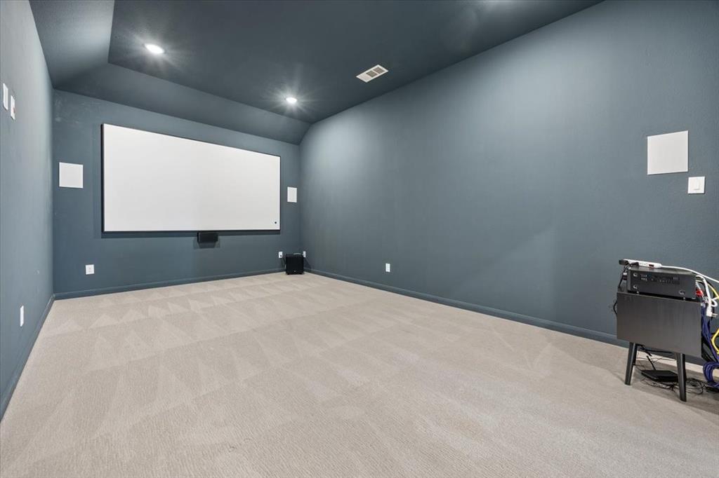 12905 Yale Court Property Photo 12