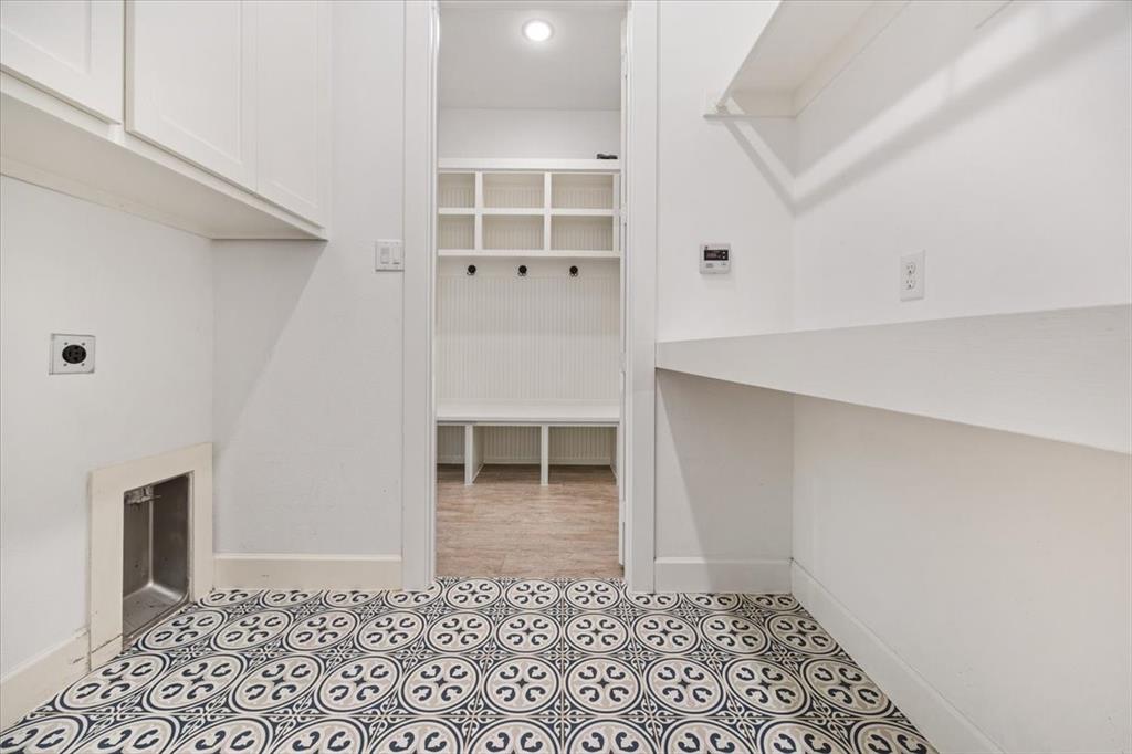 12905 Yale Court Property Photo 27