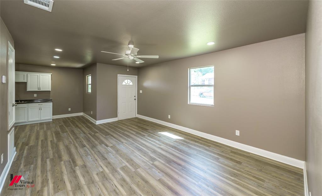3536 Sumner Street Property Photo 6