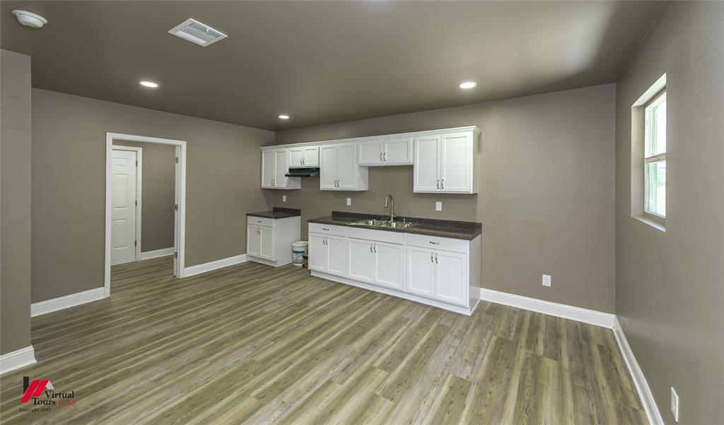 3536 Sumner Street Property Photo 7