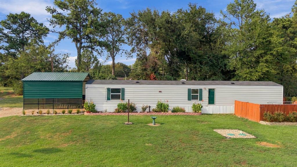22107 Lakewood Drive Property Photo 1