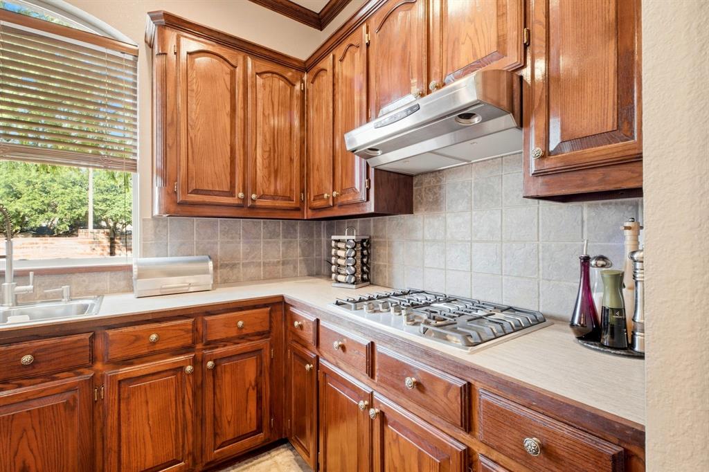 2805 Prestonwood Drive Property Photo 8