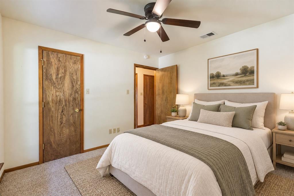 2526 Woodlake Drive Property Photo 13