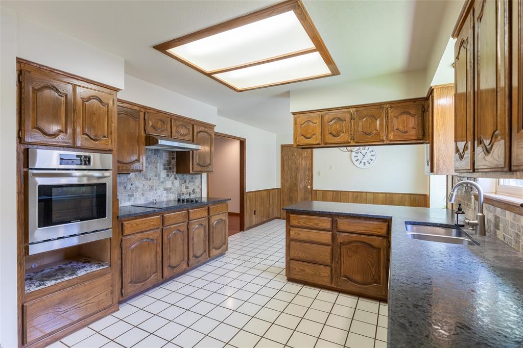 2526 Woodlake Drive Property Photo 19