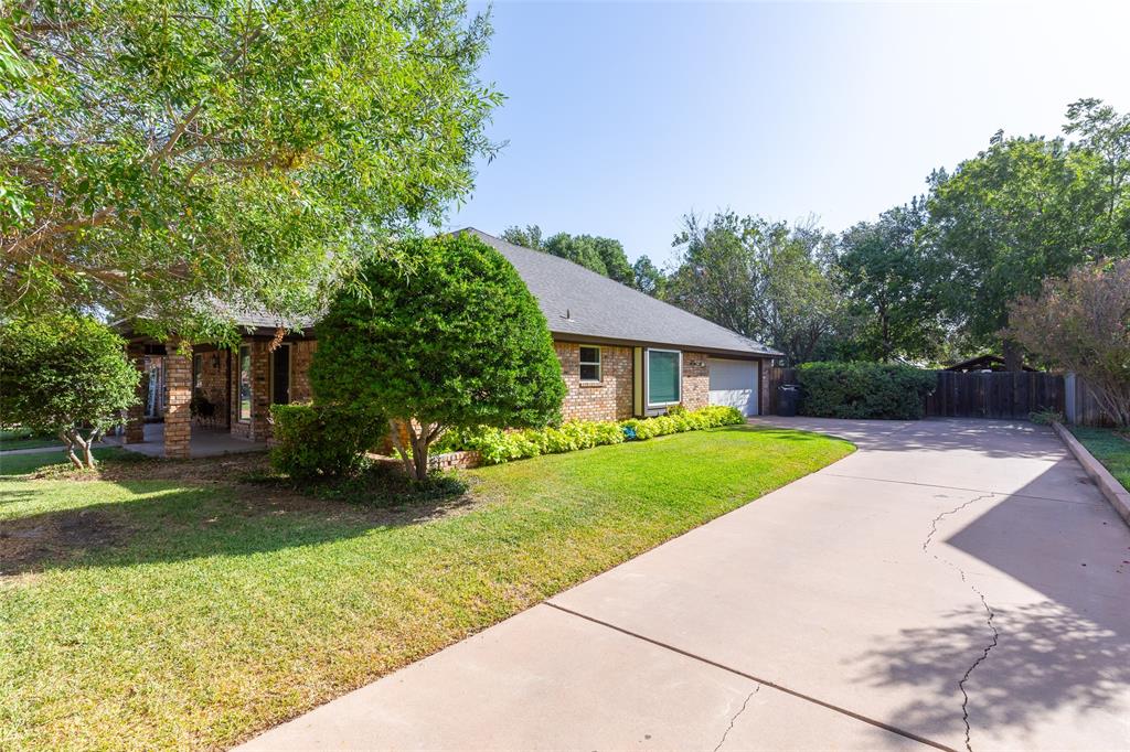 2526 Woodlake Drive Property Photo 31