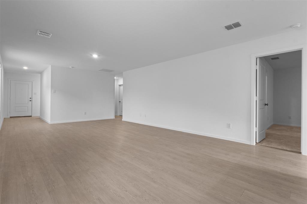 615 Kinglet Lane Property Photo 6