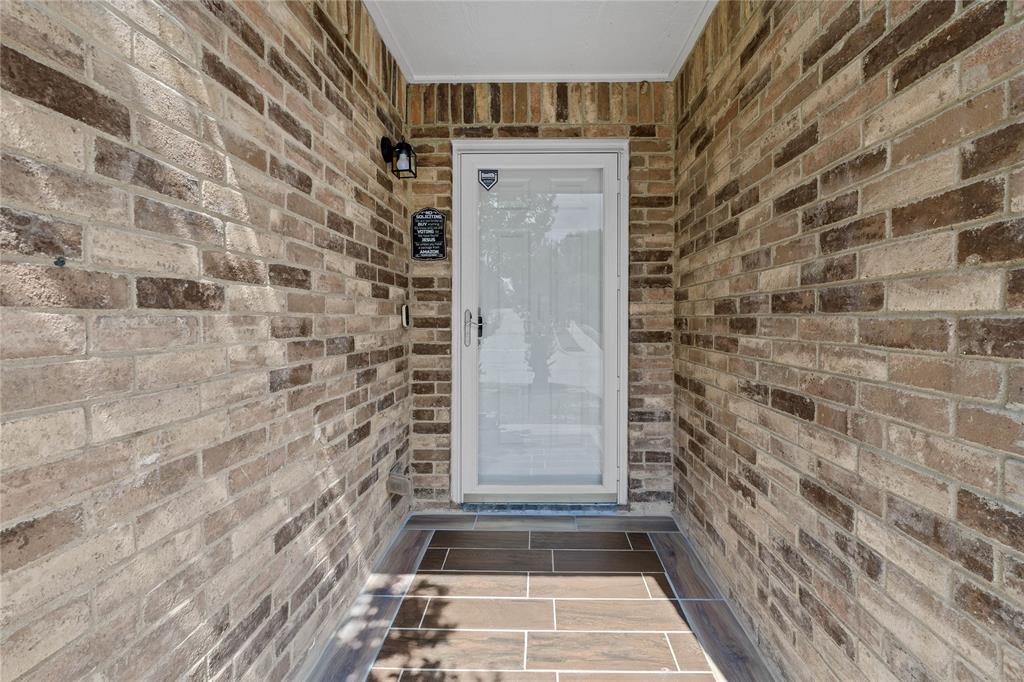 5132 Bedfordshire Drive Property Photo 8