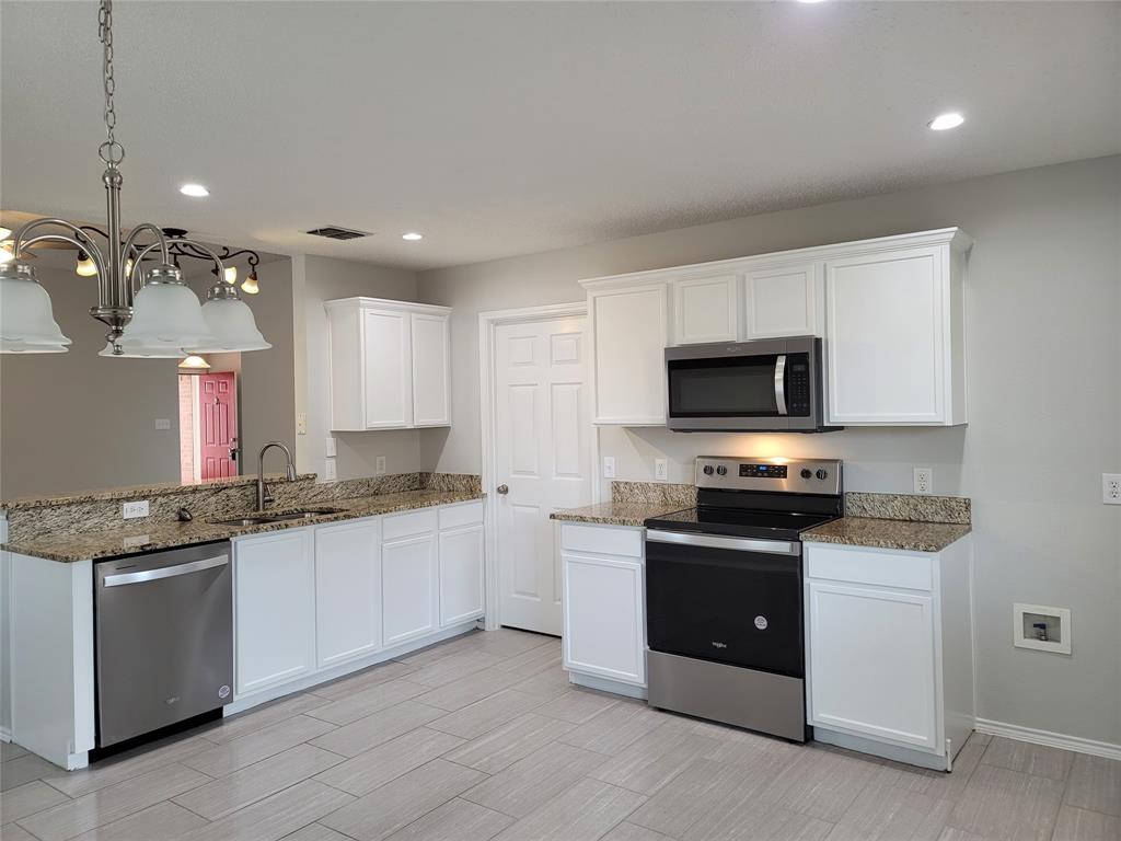 1706 Willow Way Property Photo 7
