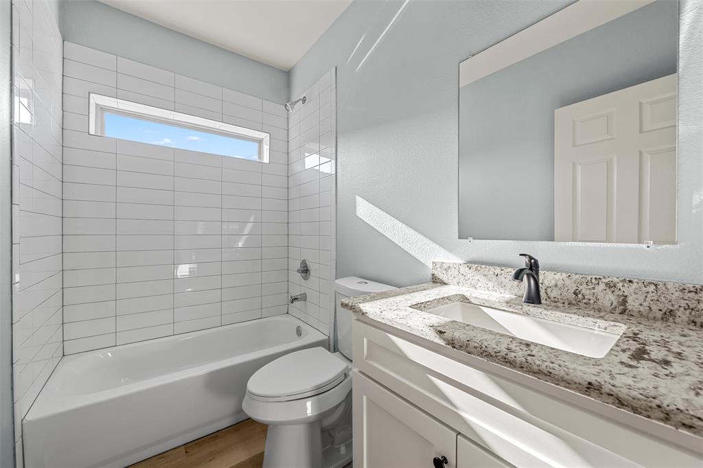 711 4th Street Property Photo 12