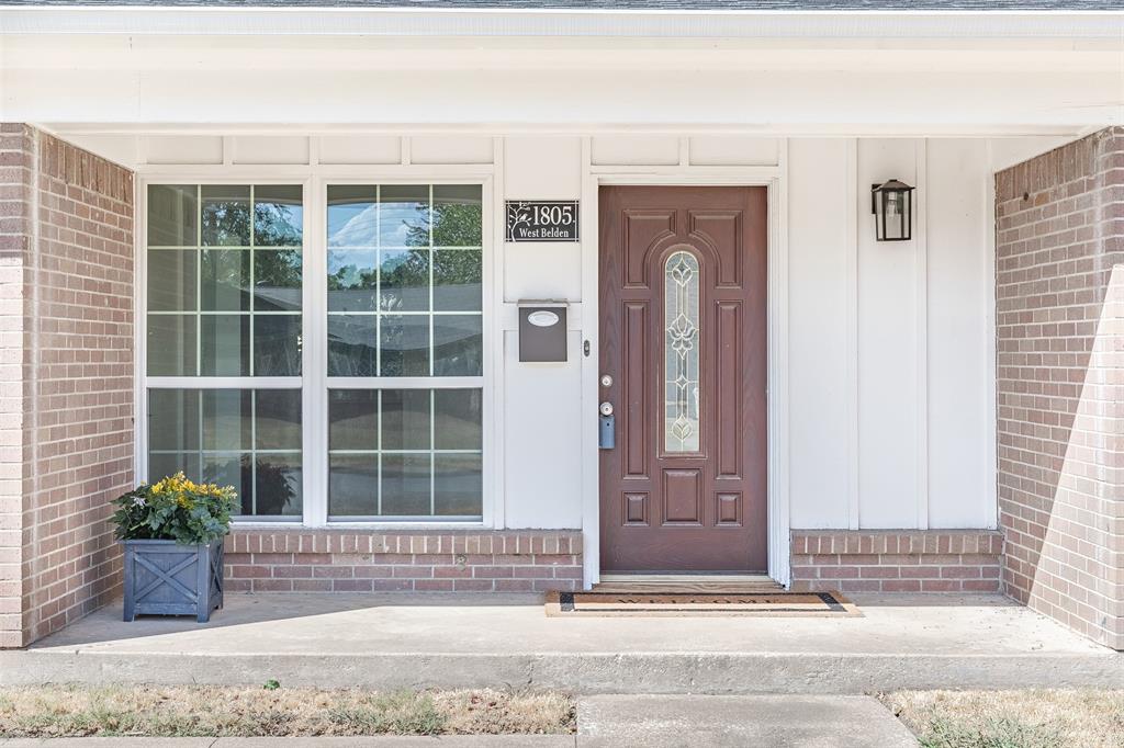 1805 W Belden