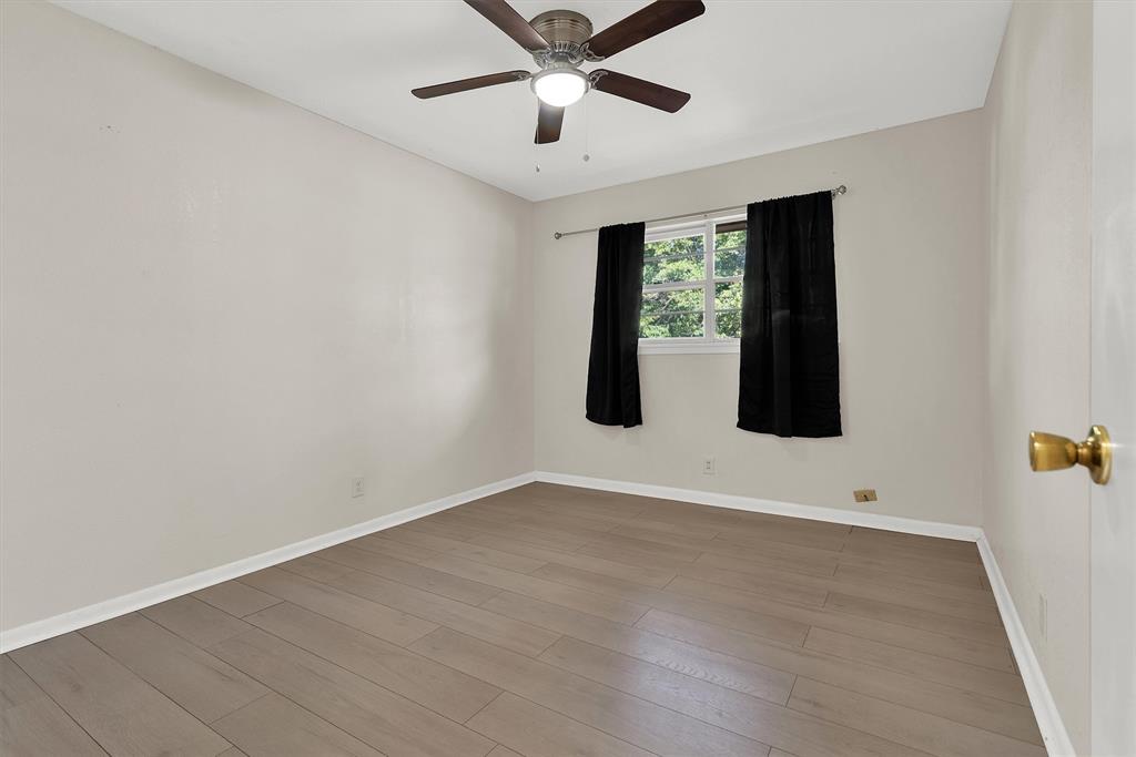 2500 W Elm Street Property Photo 14