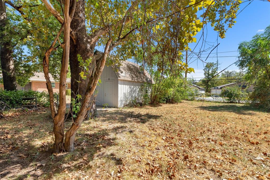 2500 W Elm Street Property Photo 19