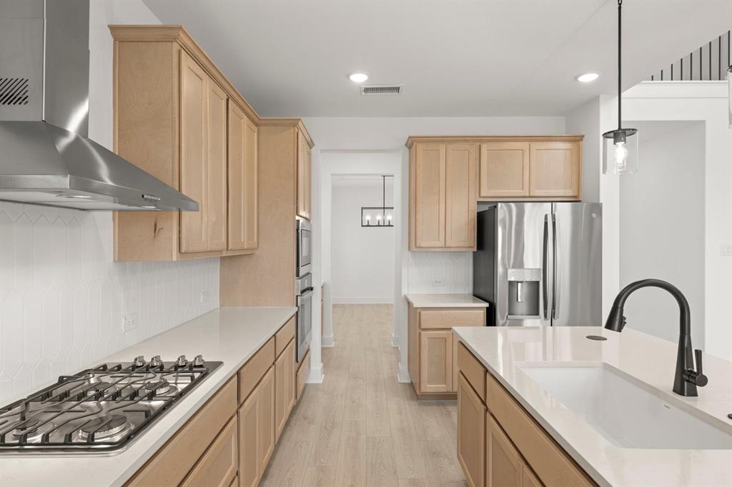 941 Freese Street Property Photo 3