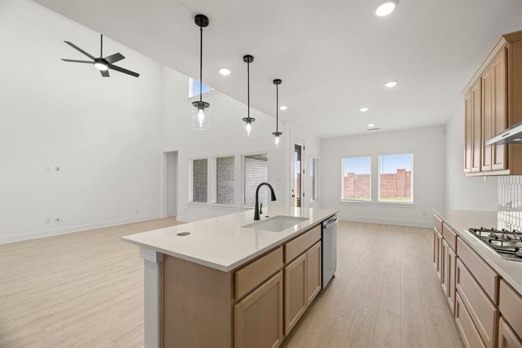 941 Freese Street Property Photo 4