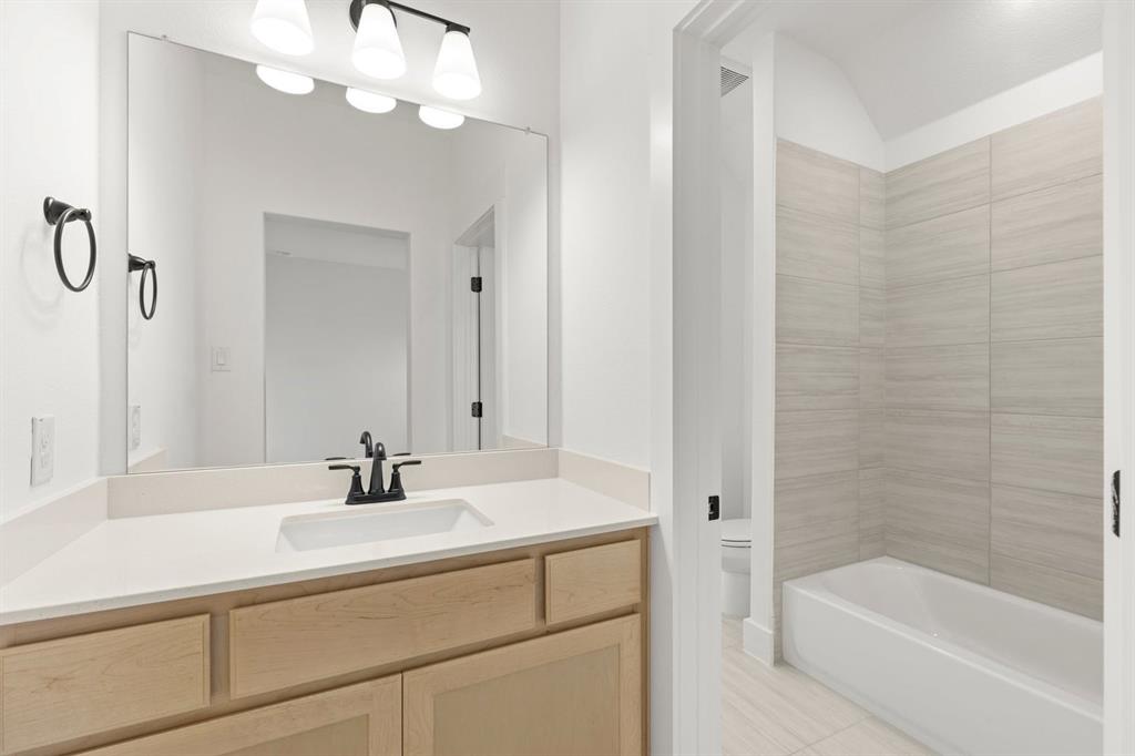 941 Freese Street Property Photo 22