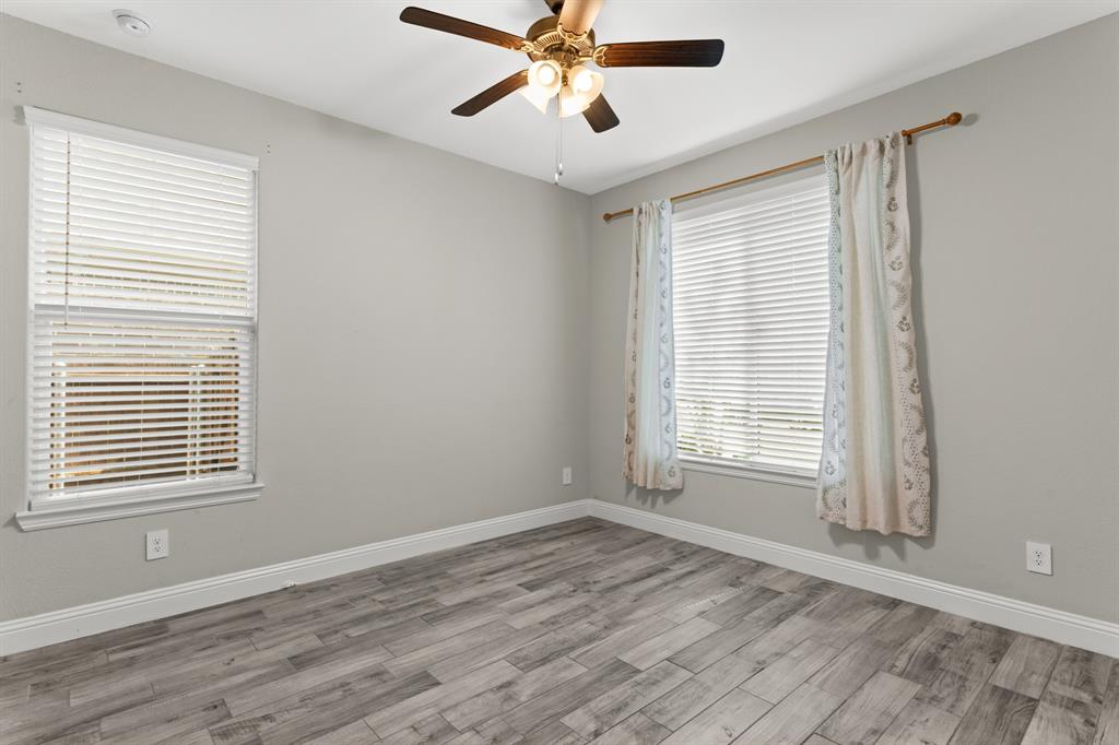 1604 Woodpecker Street Property Photo 5