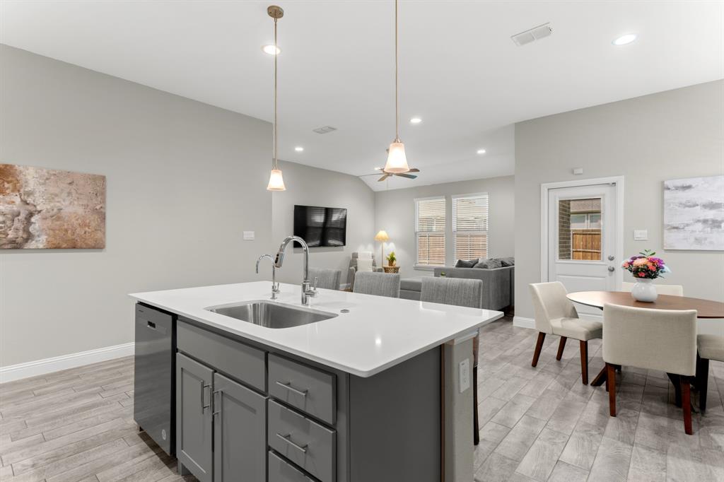1604 Woodpecker Street Property Photo 14