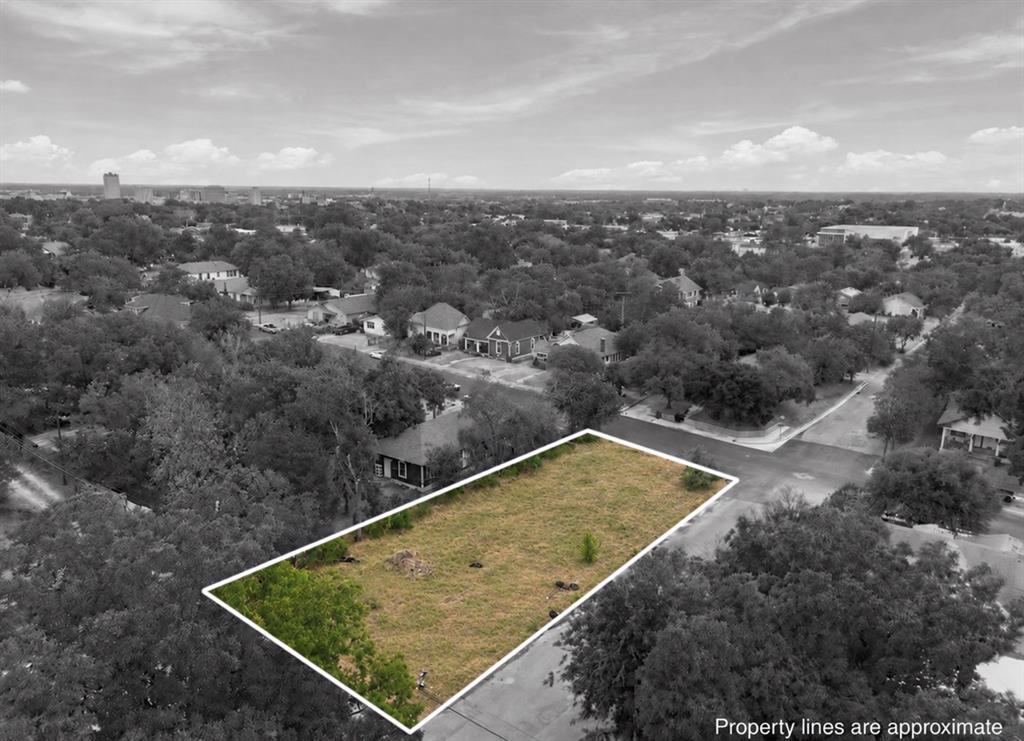 2025 Gorman Avenue Property Photo 1