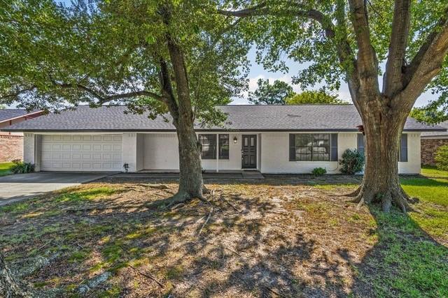 221 Azalea Drive Property Photo 1