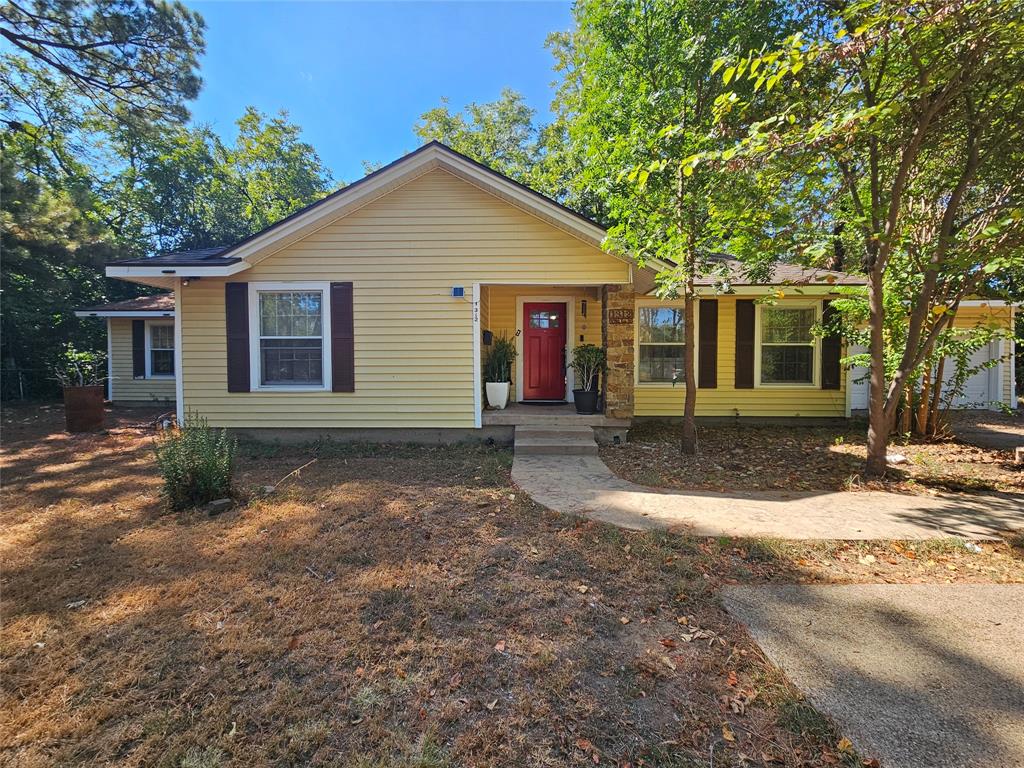 1312 W Park Row Drive Property Photo 1