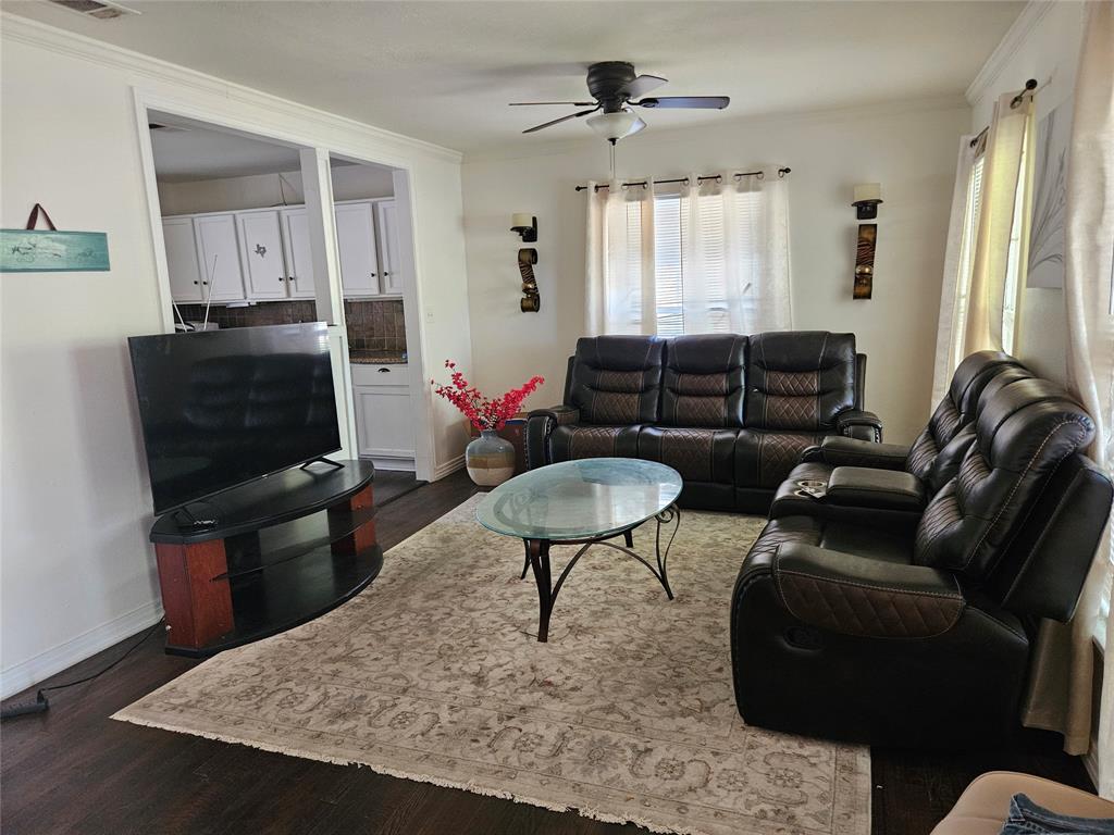 1312 W Park Row Drive Property Photo 6