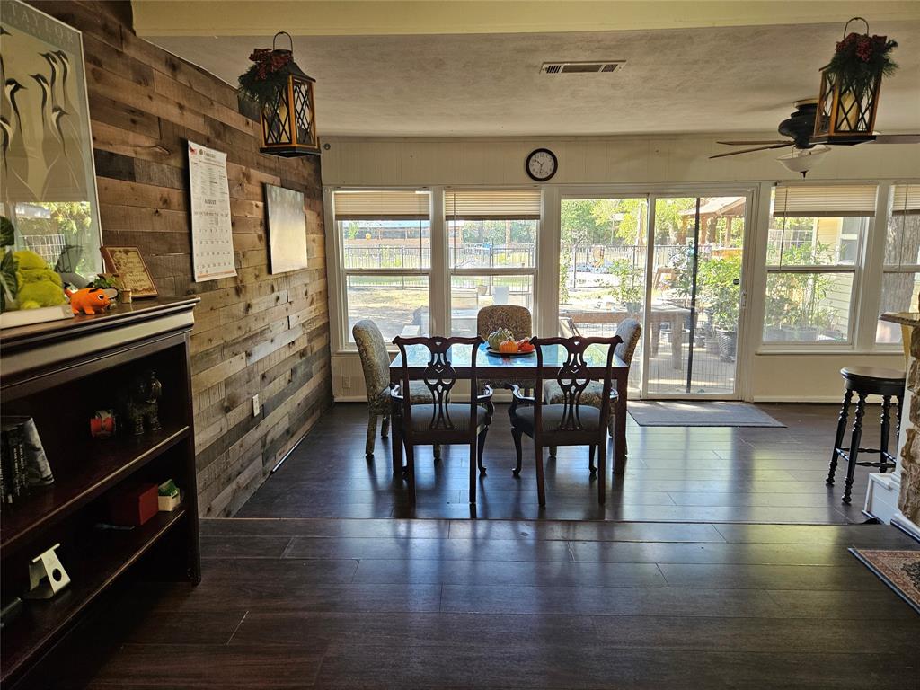 1312 W Park Row Drive Property Photo 8
