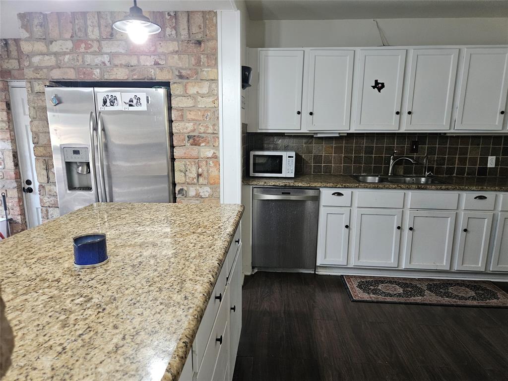 1312 W Park Row Drive Property Photo 10