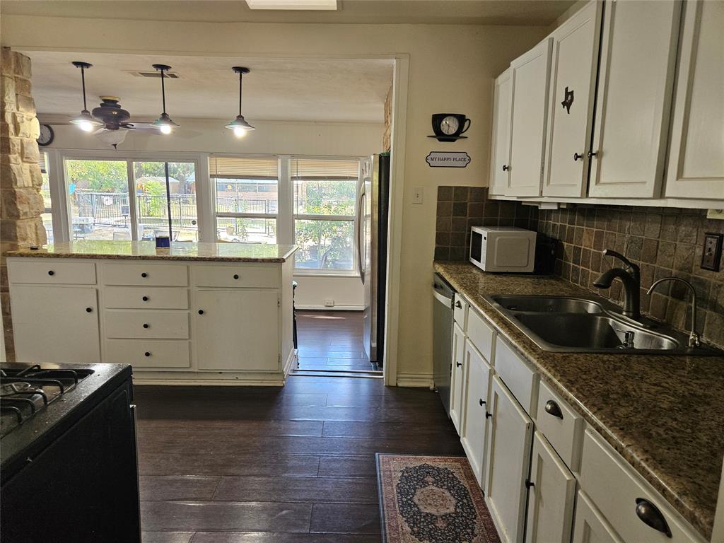 1312 W Park Row Drive Property Photo 11
