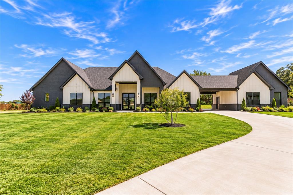 5833 Grey Wolf Court Property Photo 1