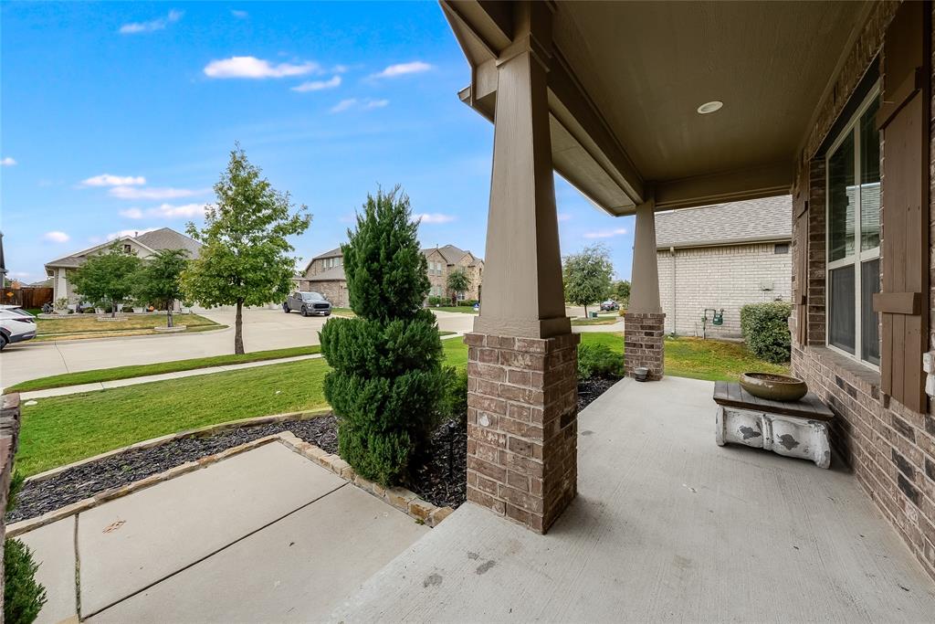 2800 Lakeside Drive Property Photo 2