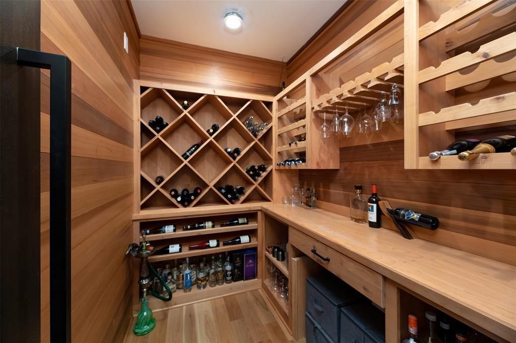 8715 Forest Hills Boulevard Property Photo 9