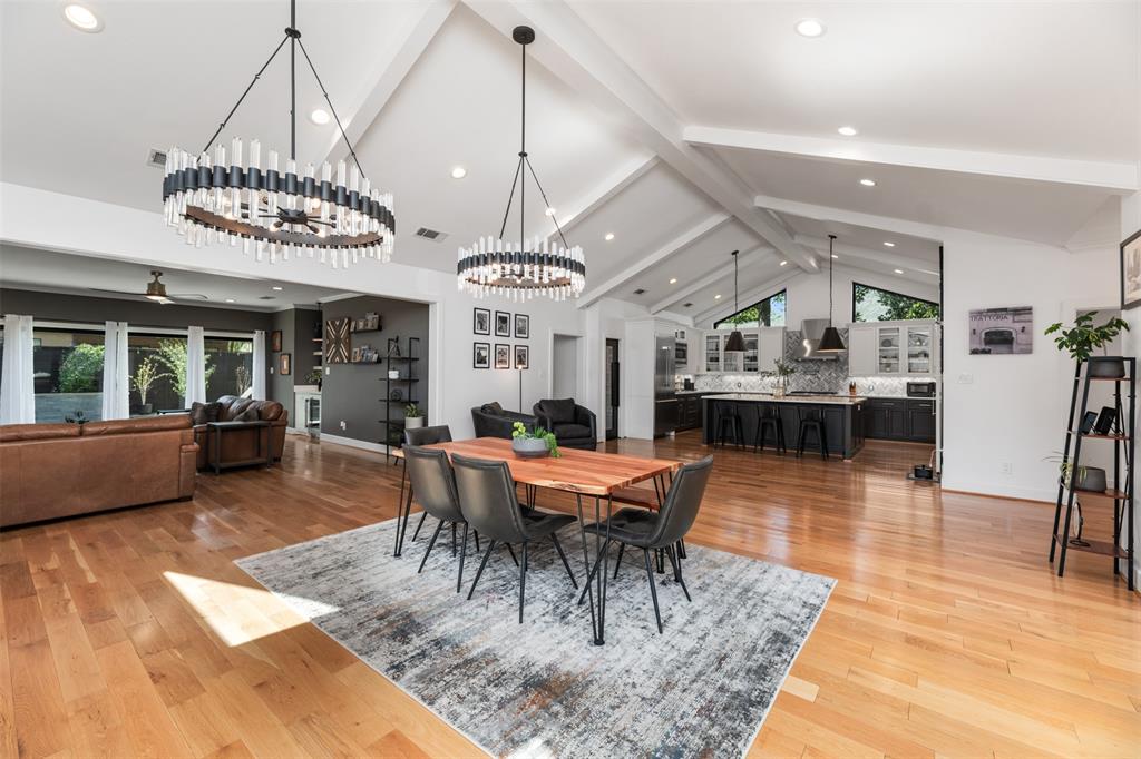 8715 Forest Hills Boulevard Property Photo 13