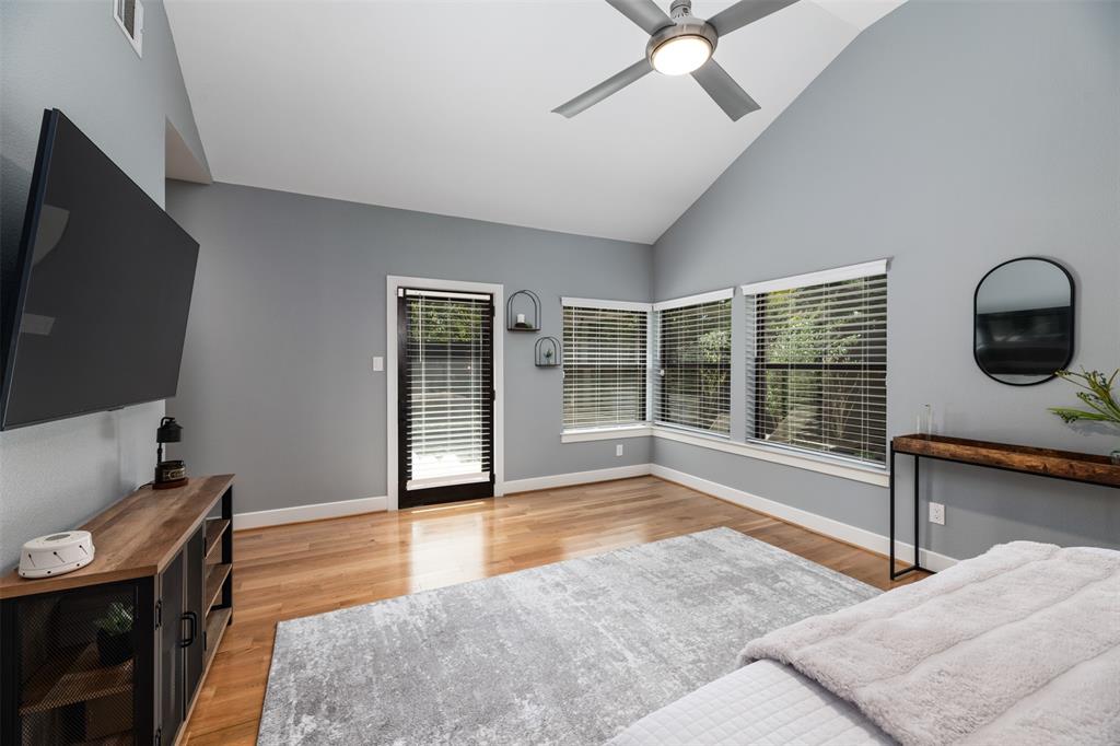 8715 Forest Hills Boulevard Property Photo 17