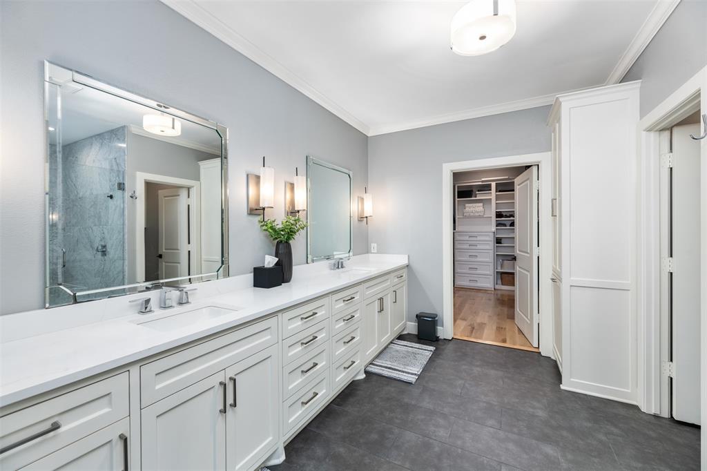 8715 Forest Hills Boulevard Property Photo 18