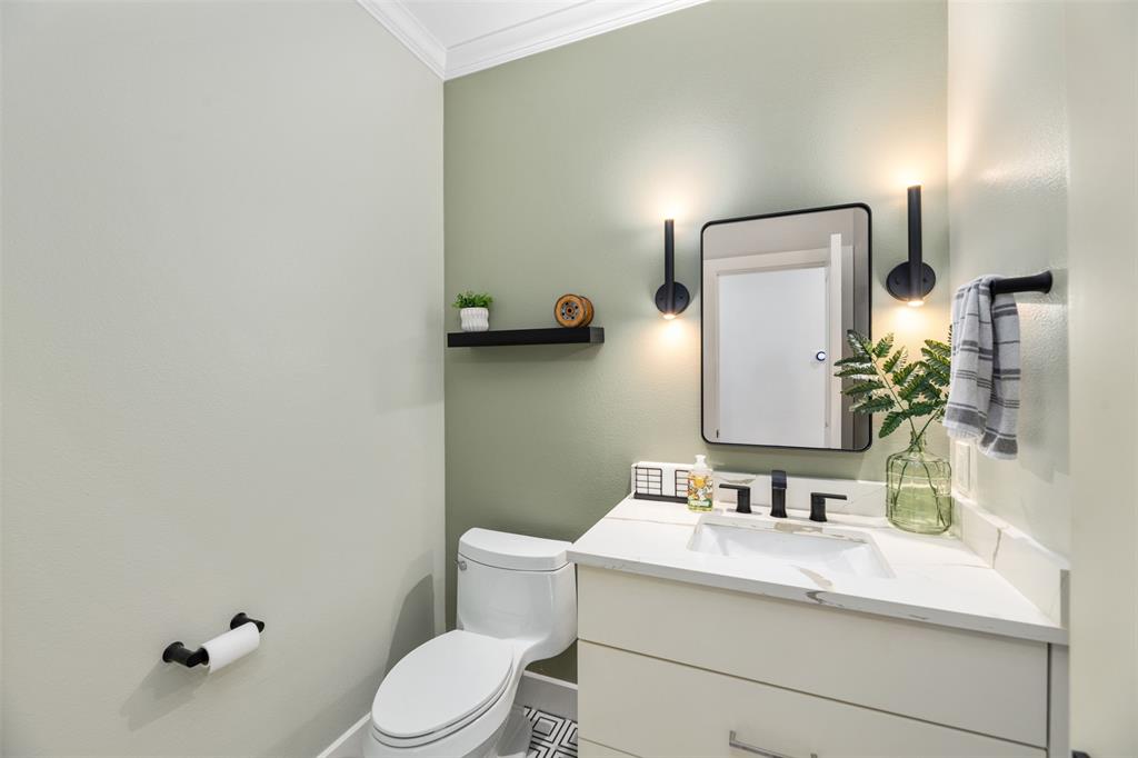 8715 Forest Hills Boulevard Property Photo 26
