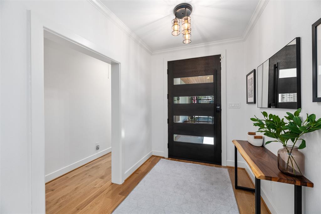 8715 Forest Hills Boulevard Property Photo 30