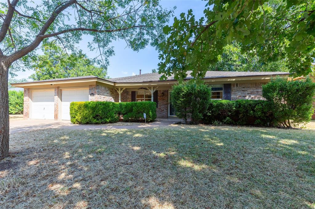 4018 Brook Hollow Drive Property Photo 1