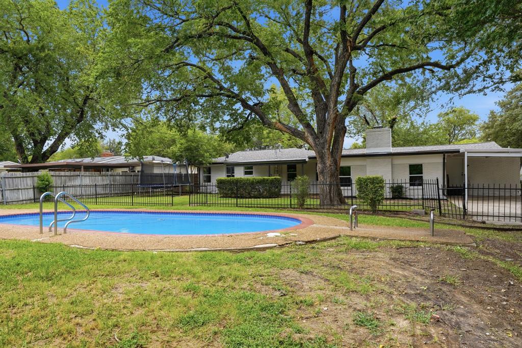 7125 Richland Road Property Photo 1