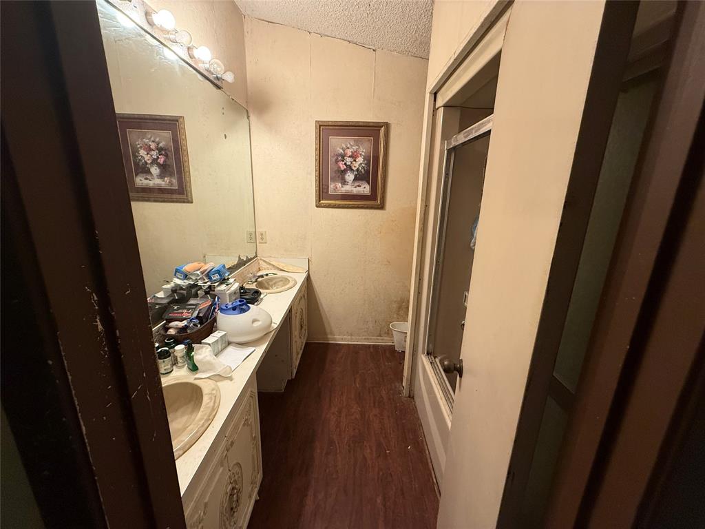 65 County Road 4164 Property Photo 7