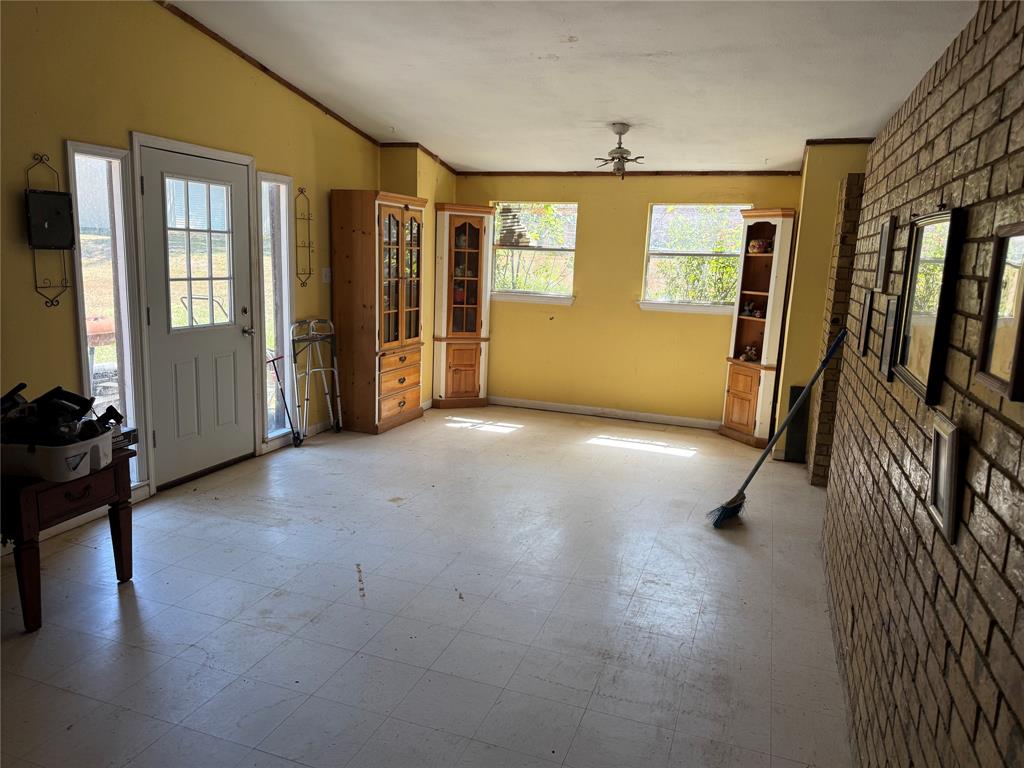 65 County Road 4164 Property Photo 8