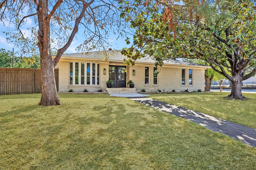 9008 Flicker Lane Property Photo 1